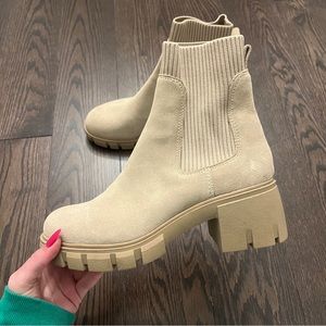Steve Madden Hayle Bootie in Cream Suede